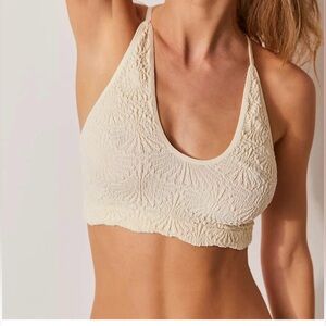 🆕 Free People What’s the Scoop bralette in cream
